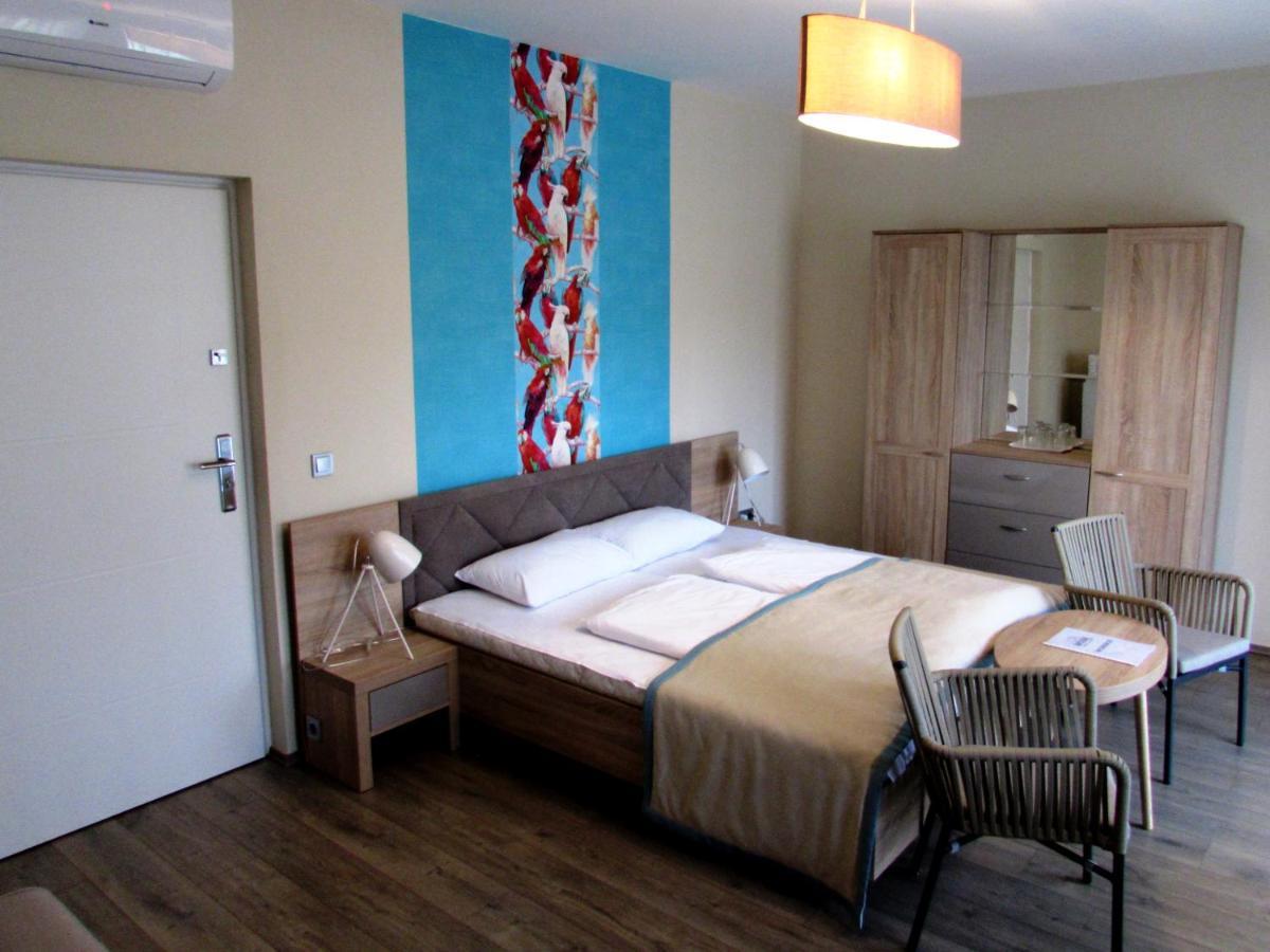 Fonyód Napsugar Club Es Panzio B&B 외부 사진