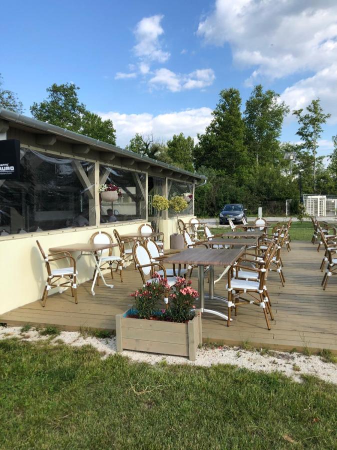 Fonyód Napsugar Club Es Panzio B&B 외부 사진
